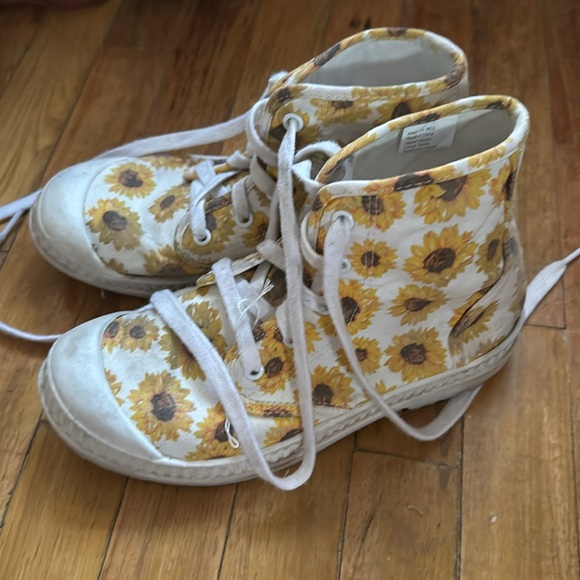 Canvas sunflower high tops - Picture 2 of 5